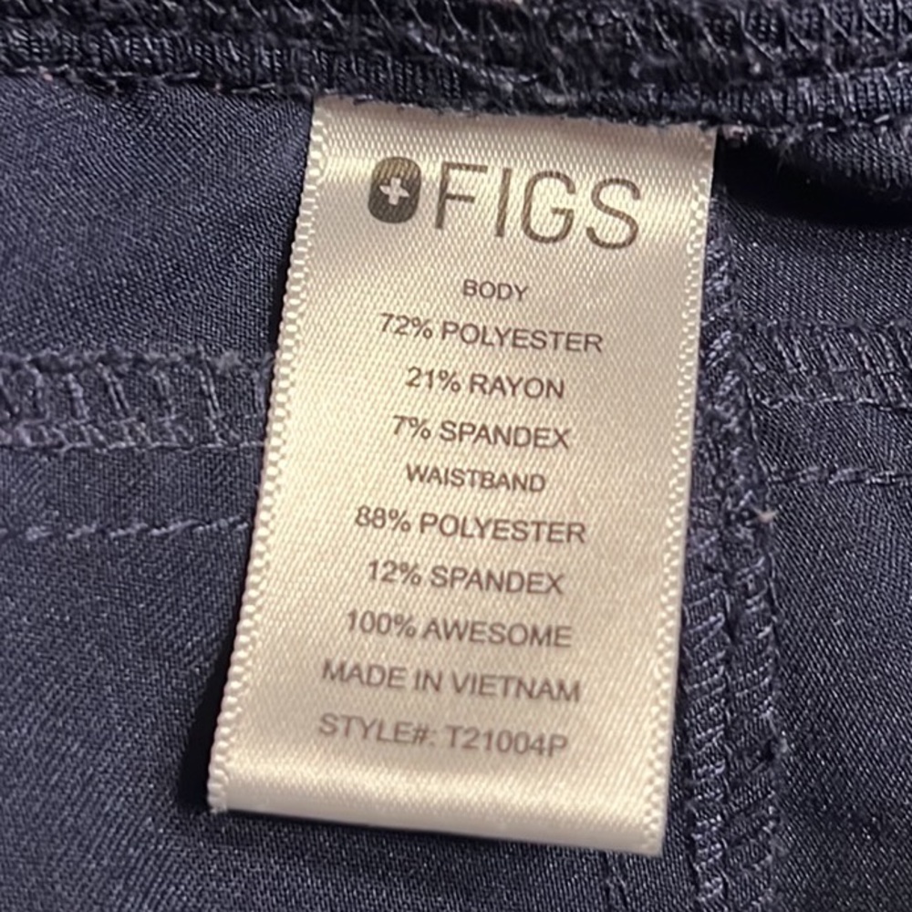 Figs Navy Scrub Set - Picture 11 of 13